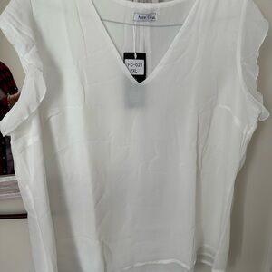 BUNDLE 4/$30NWT  LADIES 2XL Alice CO LINED off white BLOUSE feminine cap sleeves